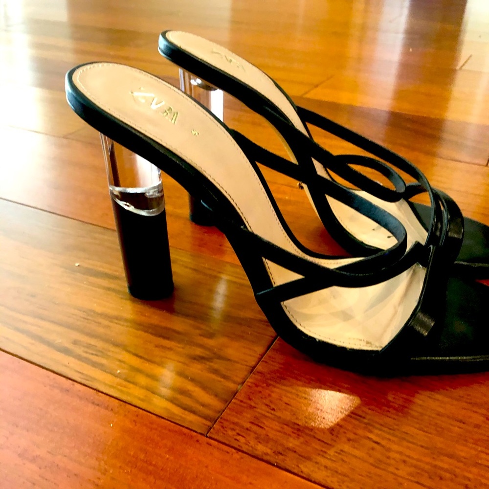 Gorgeous Zara Strappu wood and lucite heels!